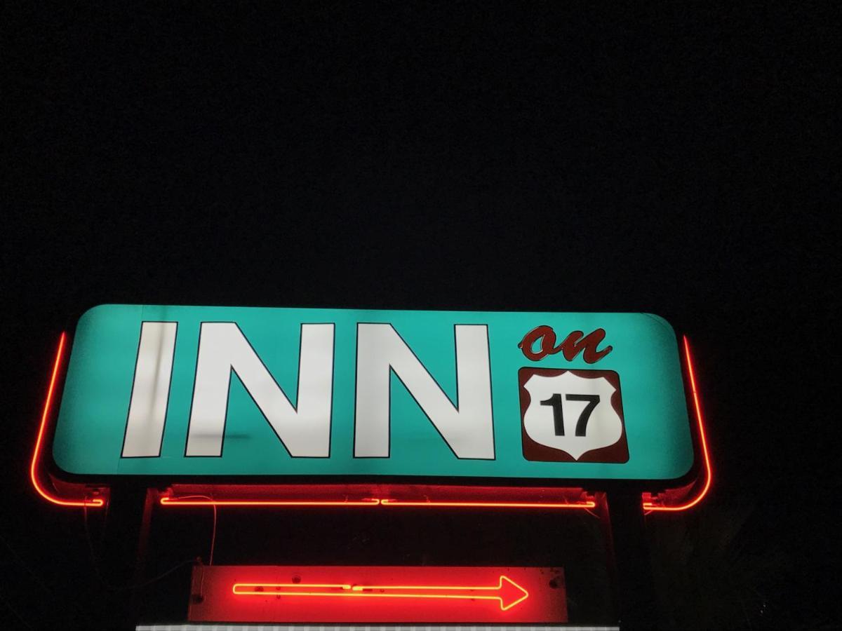 Inn On 17 Savannah Bagian luar foto